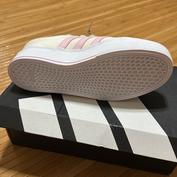 NIB Addidas Pink And Off White Bravada 2.0 Platform - Picture 3 of 5